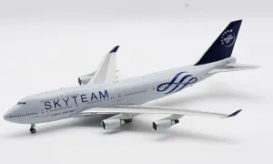 Albatros China Airlines SKYTEAM for Boeing B747-400 B-18211 1:200 Aircraft Pre-Built Model